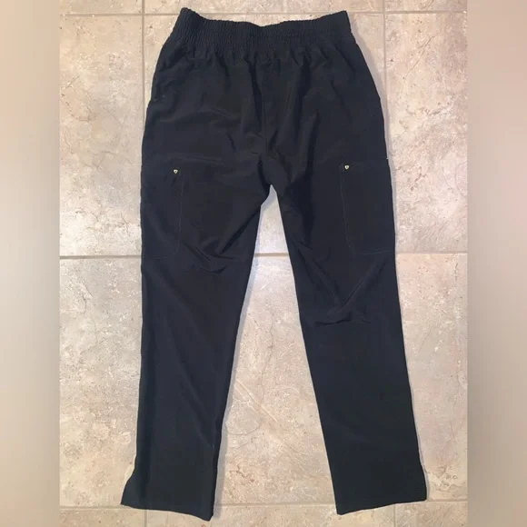🖤 Heart Soul Women’s Black Scrub Cargo Pants Straight Leg Gold Heart Size Medium - Picture 4 of 14